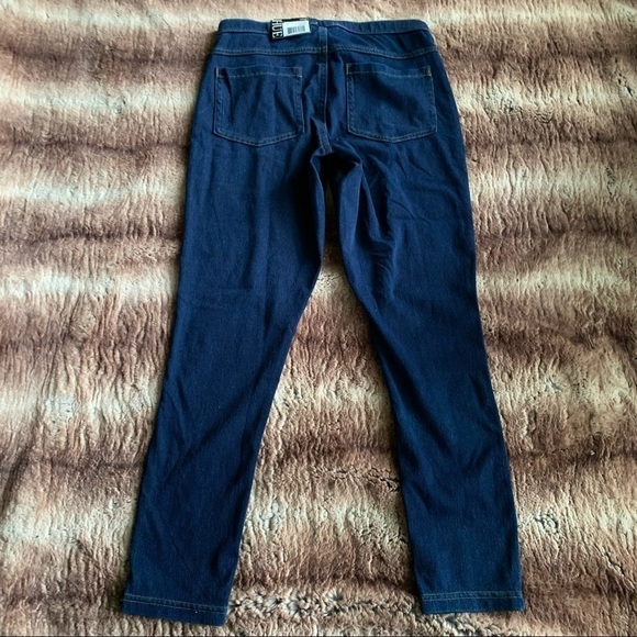 Hue Denim Capri Cropped Leggings - Picture 3 of 8